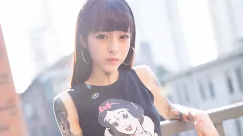 沙漠首现盐水丰年虾