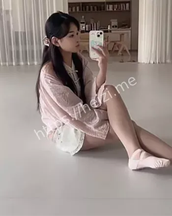 蜜桃臀