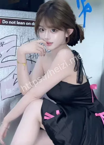 小背心热舞
