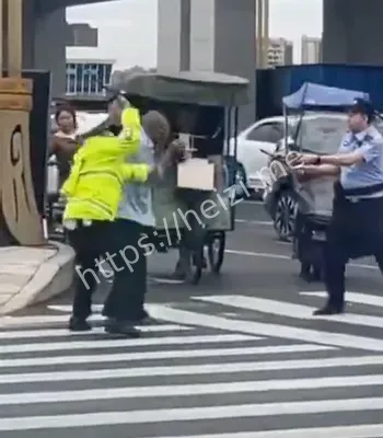 警察暴力执法