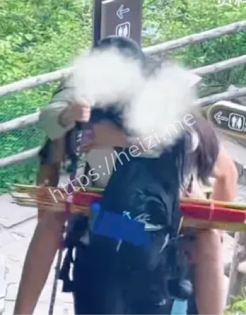 擦边争议