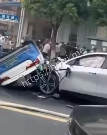 湖北孝感出租车事故