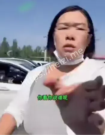 呼和浩特白衣女