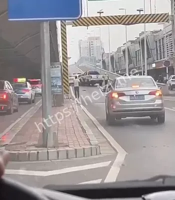 连撞数人