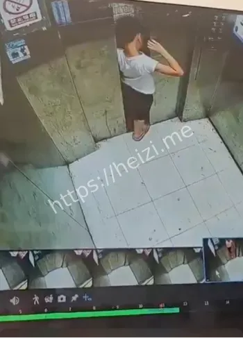 电梯门缝卡困