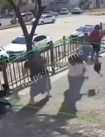 警方围观不制止砍人