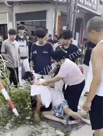 精神小伙