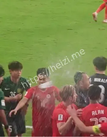 水瓶砸场
