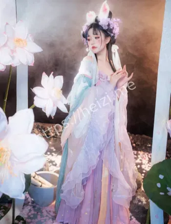 娇小身材