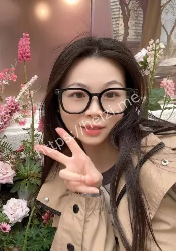 校园情侣反差魅力