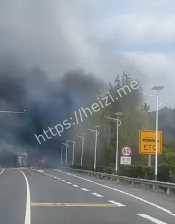 大广高速烟花车失火爆炸