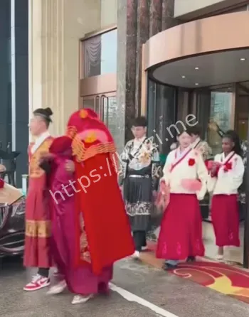 李明艾米莉跨国矿业爱情故事