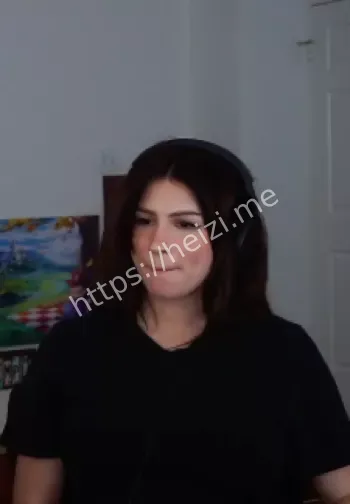 网红直播生孩子聊天室投票名字