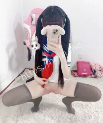 双马尾萝莉反差