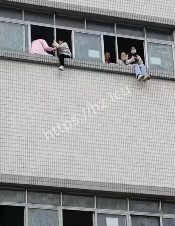 导致员工集体跳楼讨薪