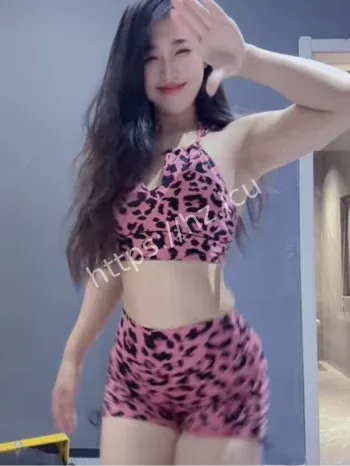 抖音舞蹈博主黑丝