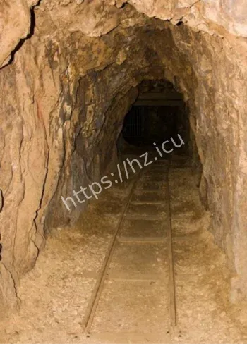 元宵夜盗墓塌方