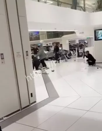 戴头盔助阵反被KO