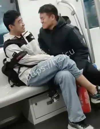 公开舌吻