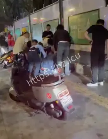 失控捅死两学生