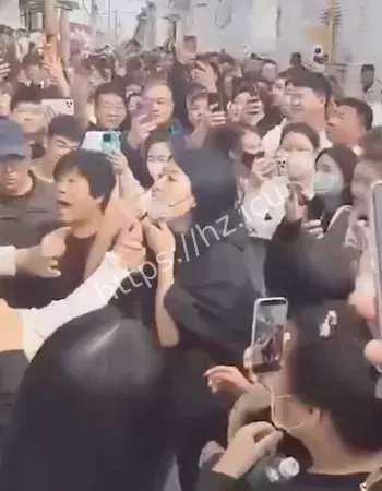 却被小三和大妈辱骂群殴