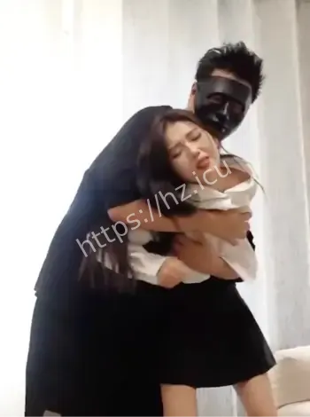 轻调树屋女超人剧情