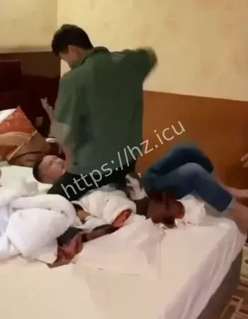 被丈夫带人堵门