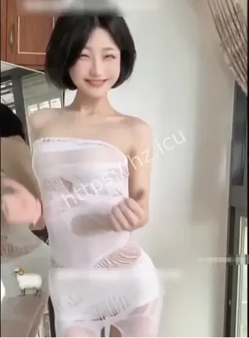 甜妹变骚女网友热议