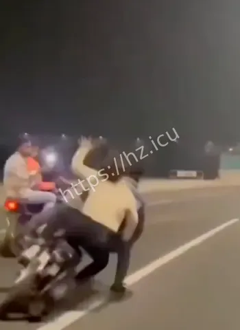 围观群众以为在打群架