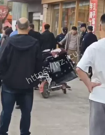 老凤祥金店遭抢