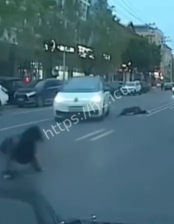 冷血掉头再碾压