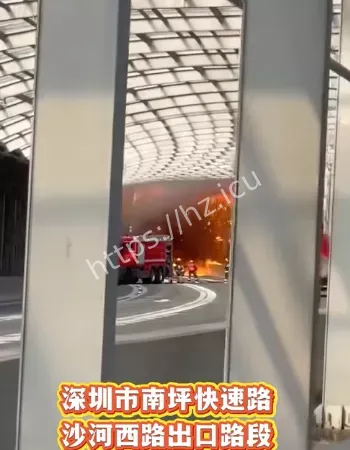 隔音棚瞬间被烧