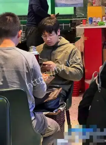私下出轨女大学生和助理