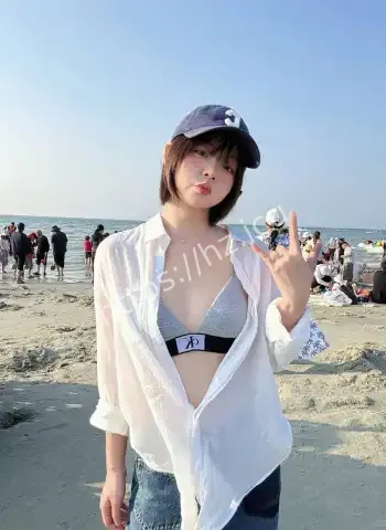 李海伟