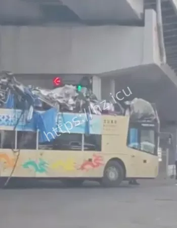 哈尔滨巴士削顶事故