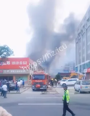 胶水店起火