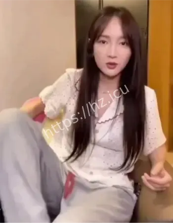 女演员直播热议