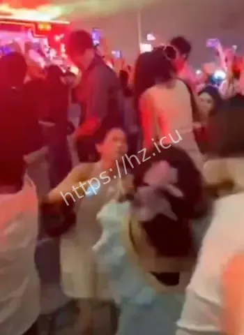 为抢位大打出手