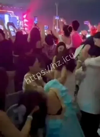 扯头发扇耳光全网刷屏