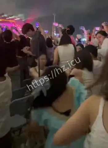 女粉