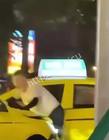 重庆出租车撞人事件