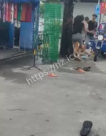 围观群众看傻眼