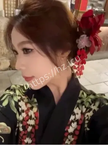 高颜值女孩反差
