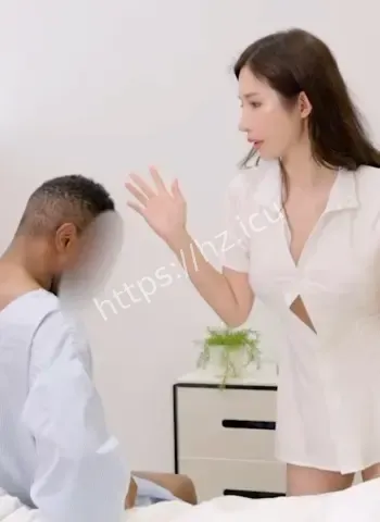 被黑人肆意抚摸揉捏